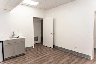Suite 204